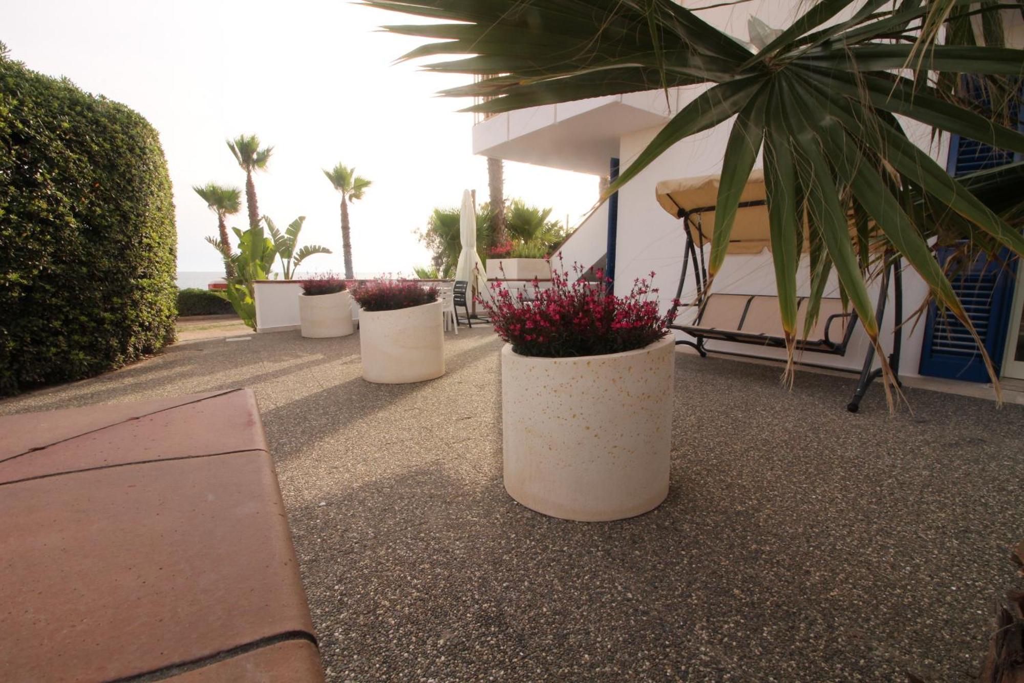 Residence Mare Azzurro Torre San Giovanni Ugento Exteriör bild
