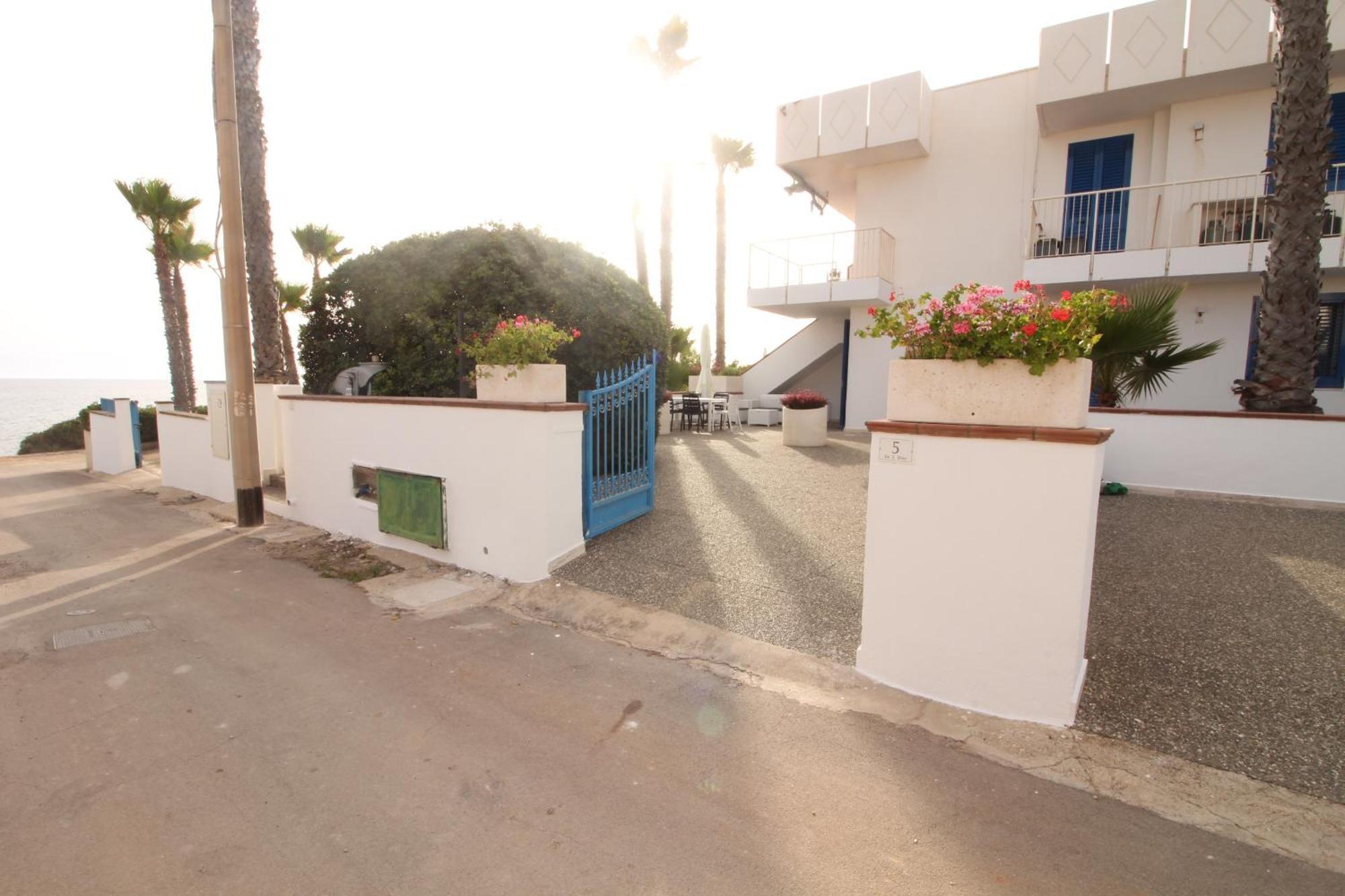 Residence Mare Azzurro Torre San Giovanni Ugento Exteriör bild