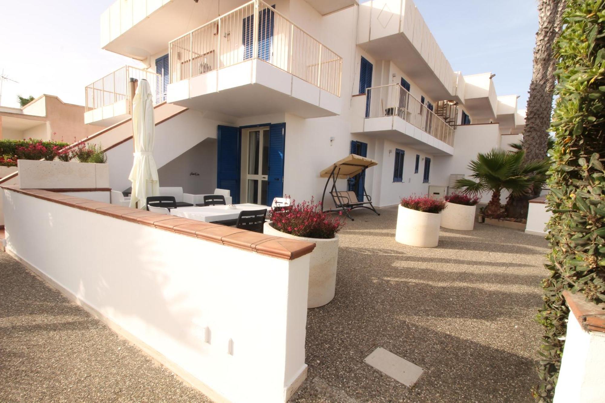 Residence Mare Azzurro Torre San Giovanni Ugento Exteriör bild