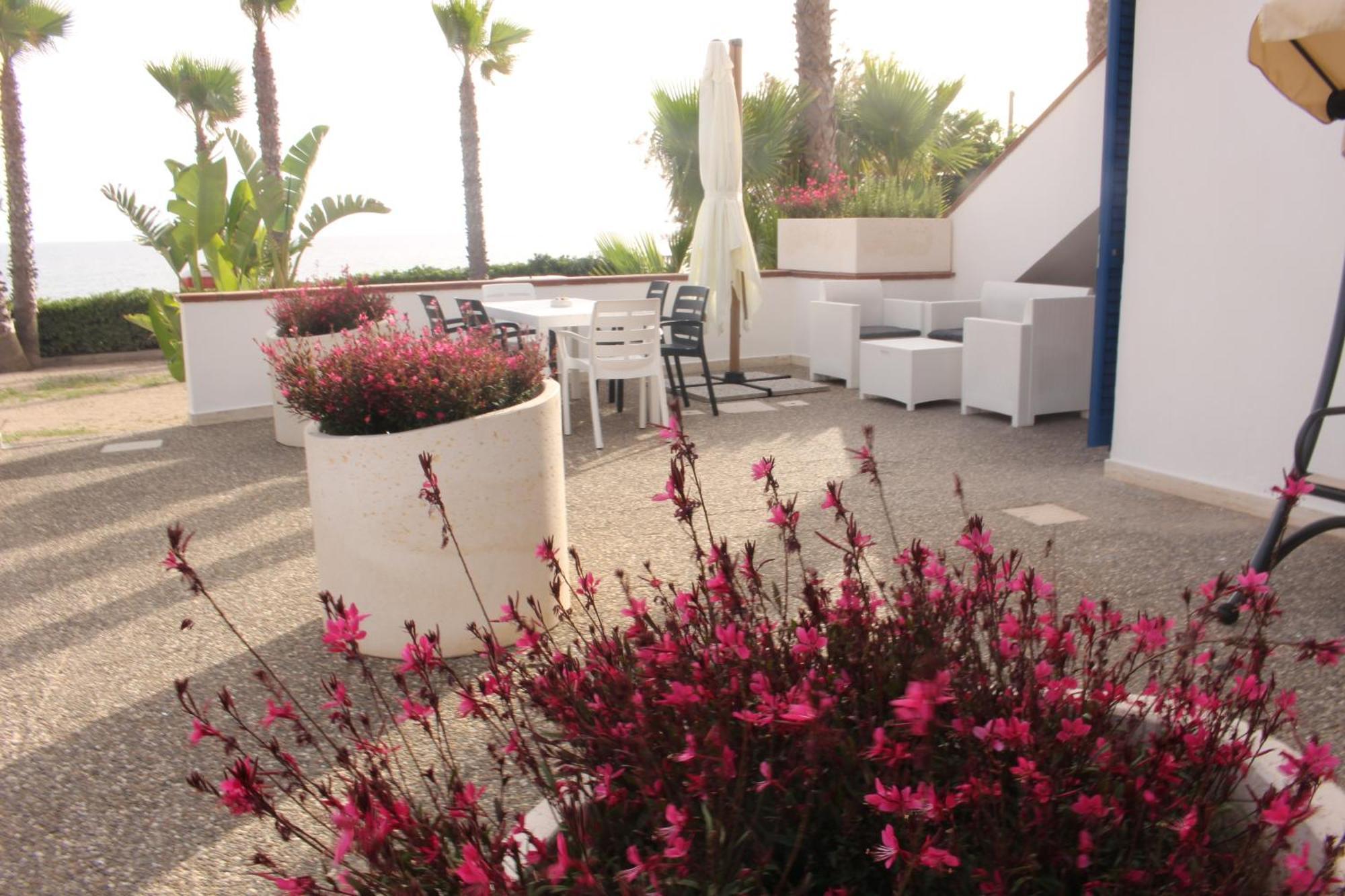 Residence Mare Azzurro Torre San Giovanni Ugento Exteriör bild