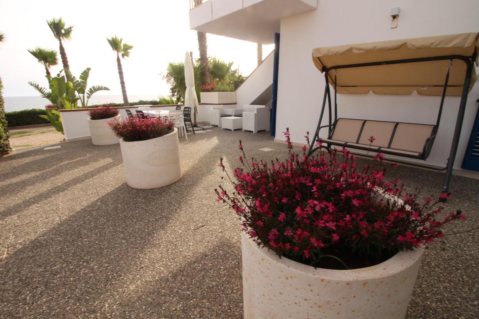 Residence Mare Azzurro Torre San Giovanni Ugento Exteriör bild