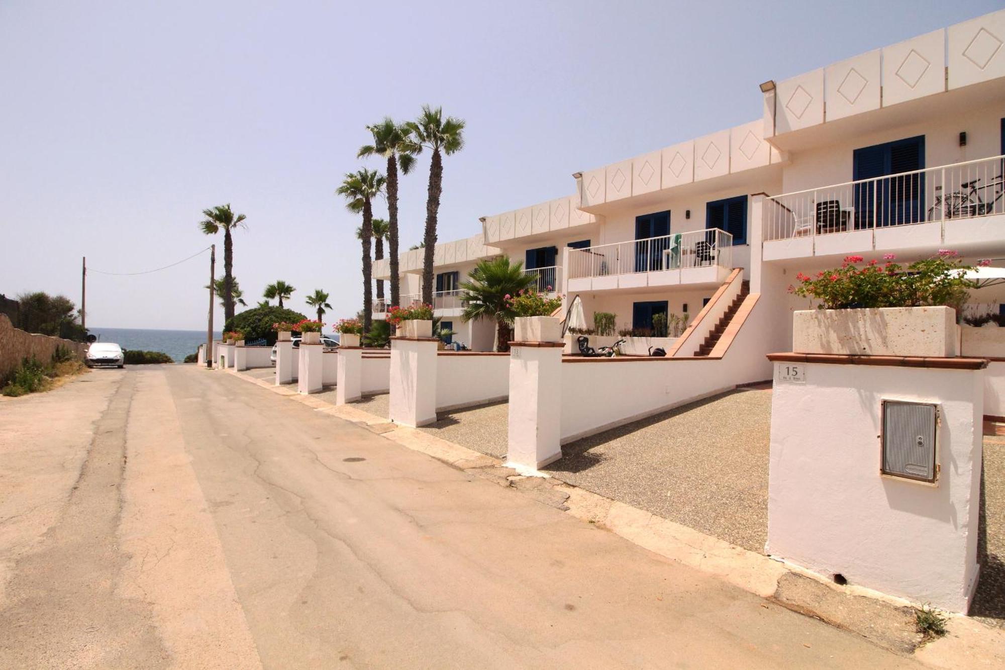 Residence Mare Azzurro Torre San Giovanni Ugento Exteriör bild