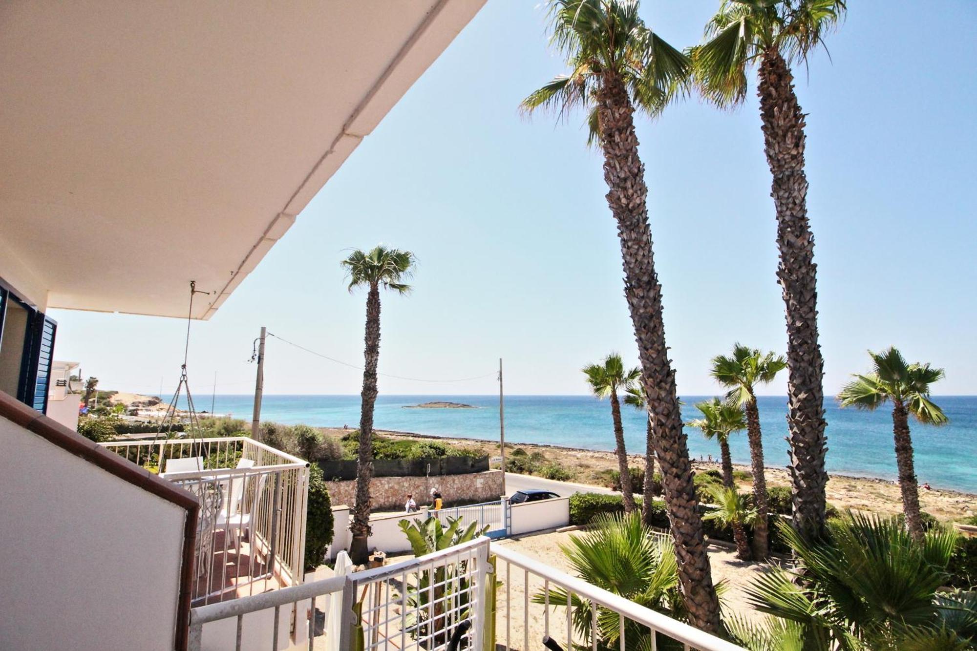 Residence Mare Azzurro Torre San Giovanni Ugento Exteriör bild