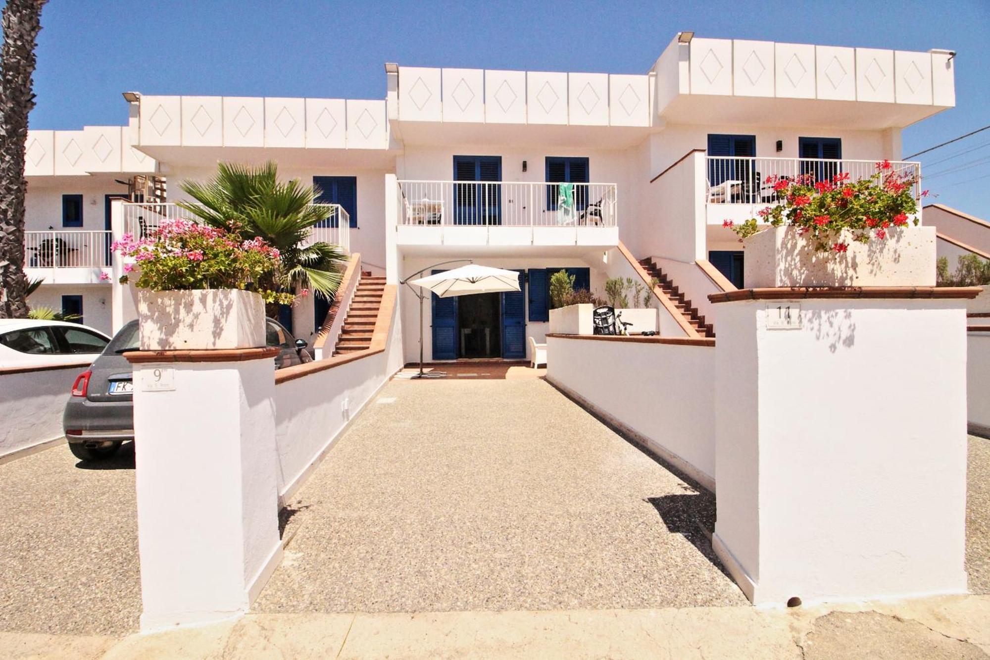 Residence Mare Azzurro Torre San Giovanni Ugento Exteriör bild